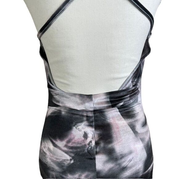 Pretty Little Thing Stretch Velour Strappy Open Back Dress Black Abstract 4 - Picture 4 of 9